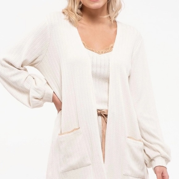 NWT Blu Pepper Two-Piece Cardigan and Jogger Lounge Set Cream — Size Medium - Picture 2 of 13